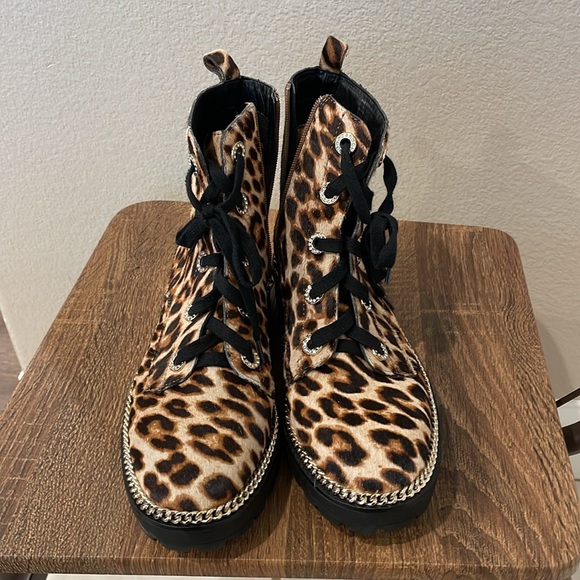 Gianni Bini Leopard Boots Size 10M - Picture 4 of 7